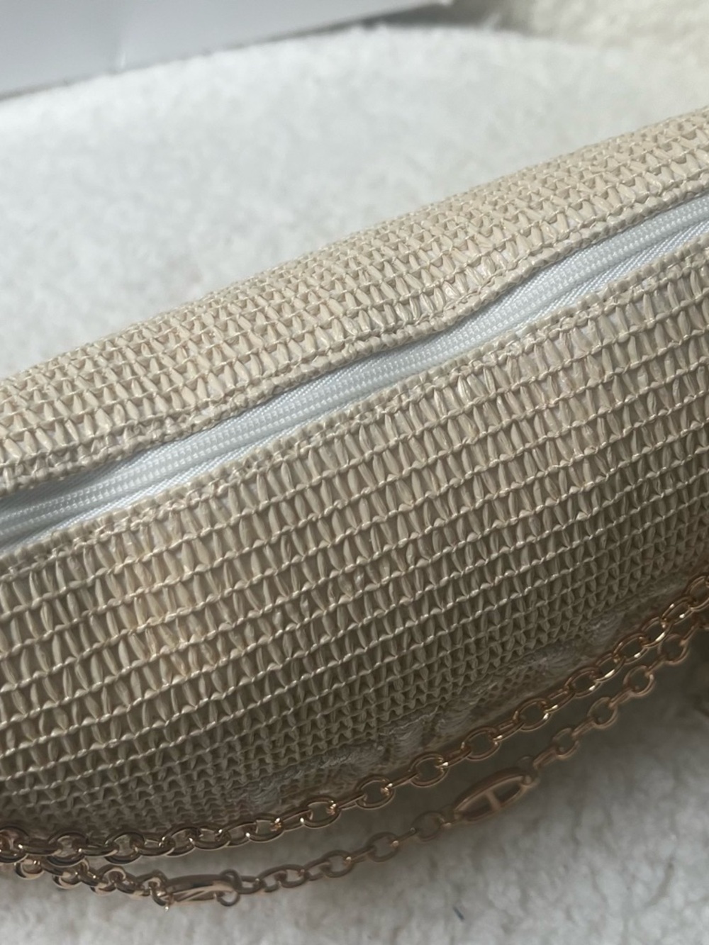 Dior Cream-Beige Raffia Upcycled beauty to Crossbody Bag with removable chain - Picture 5 of 9